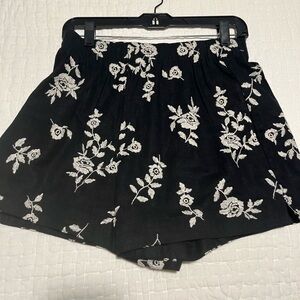 Abercrombie Fitch Floral Embroidered Black Shorts